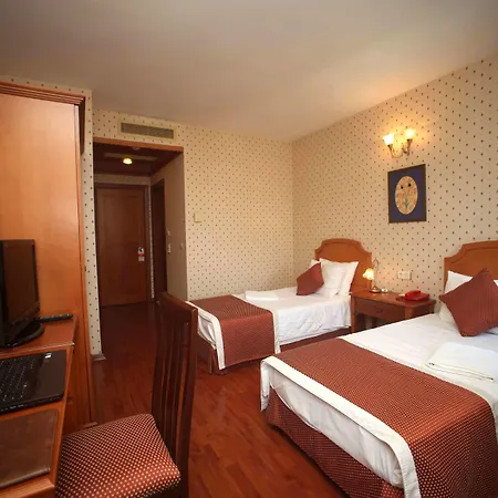 Erguvan - Special Category Otel